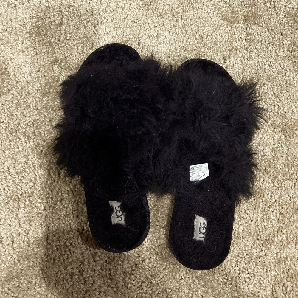 UGG Fuzzy Slippers